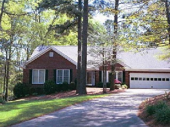 2nd image of 707 Morningside Cir SE