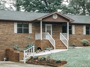 1130 Star Point Rd, Jamestown, TN 38556