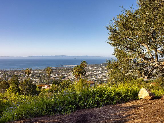 2nd image of 40 Rincon Vista Rd