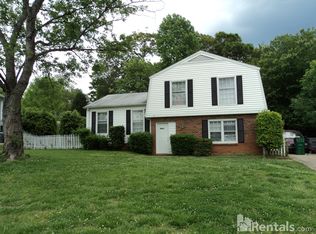 6323 Coach Hill Ln, Charlotte, NC 28212