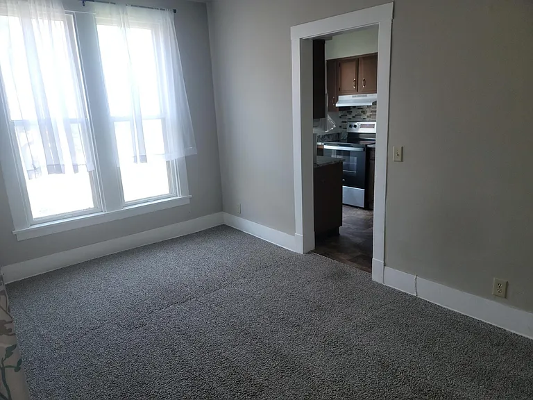 1910 Binney St #4 — Photo 6