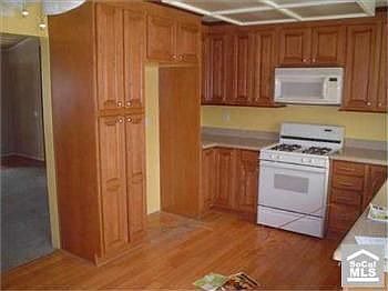 2nd image of 27201 Eastridge Dr