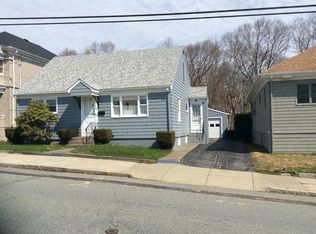 140 Chicago St, Fall River, MA 02721