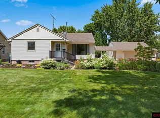 805 9th Ave NE, Waseca, MN 56093