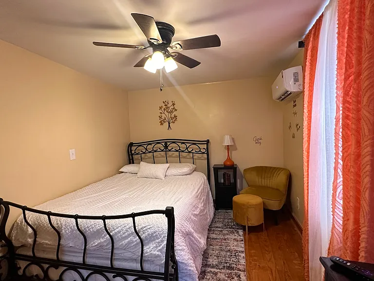 111 Drake St #C — Photo 6