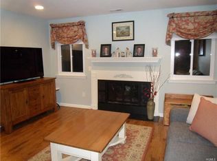 38 Redwood Dr, Highland Mills, NY 10930
