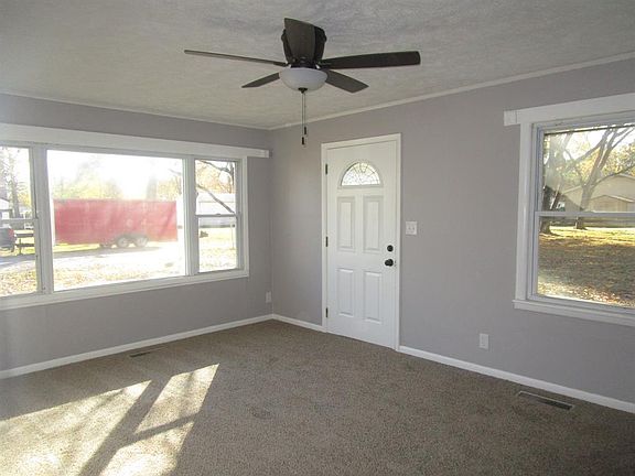5th image of 500 Hughes St