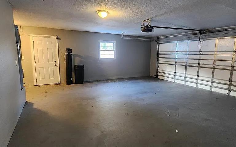 2408 Kimberly Dr — Photo 24