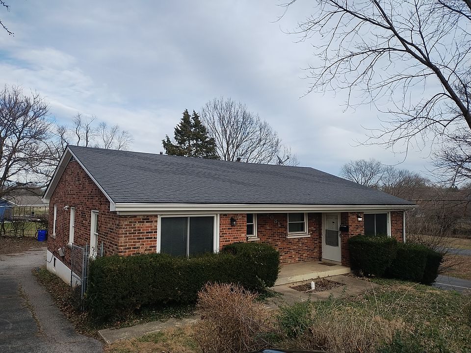 1st image of 2081 Cambridge Dr #B
