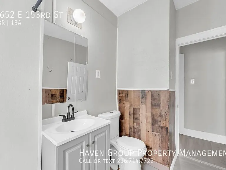 3652 E 153rd St #2 — Photo 18