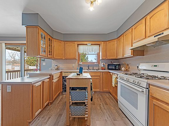 5th image of 12060 S Oakwood Dr