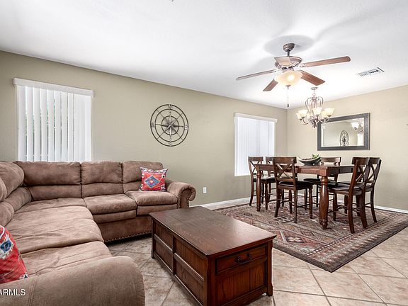 4th image of 553 W HEREFORD Drive