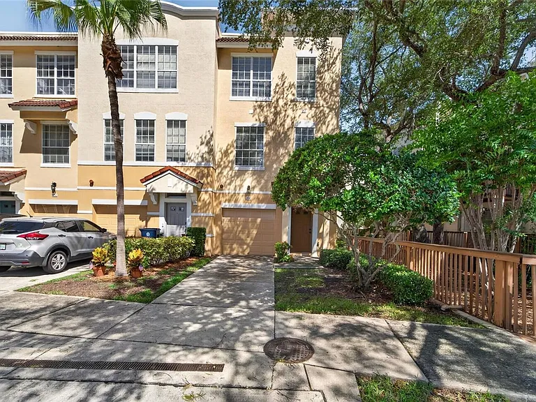 3186 Bayshore Oaks Dr — Photo 2