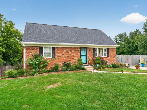 1633 Thames Dr, Lexington, KY 40517