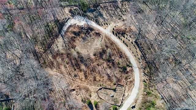 2nd image of 11 Apple Mill Ln