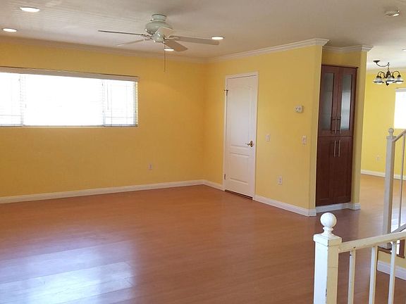 3rd image of 1519 W 208th St Unit 105