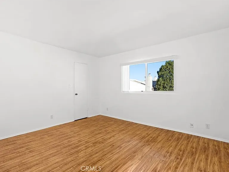 5400 Newcastle Ave #56 — Photo 11
