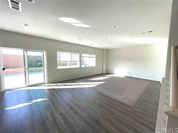 2nd image of 3232 S Newton Ave