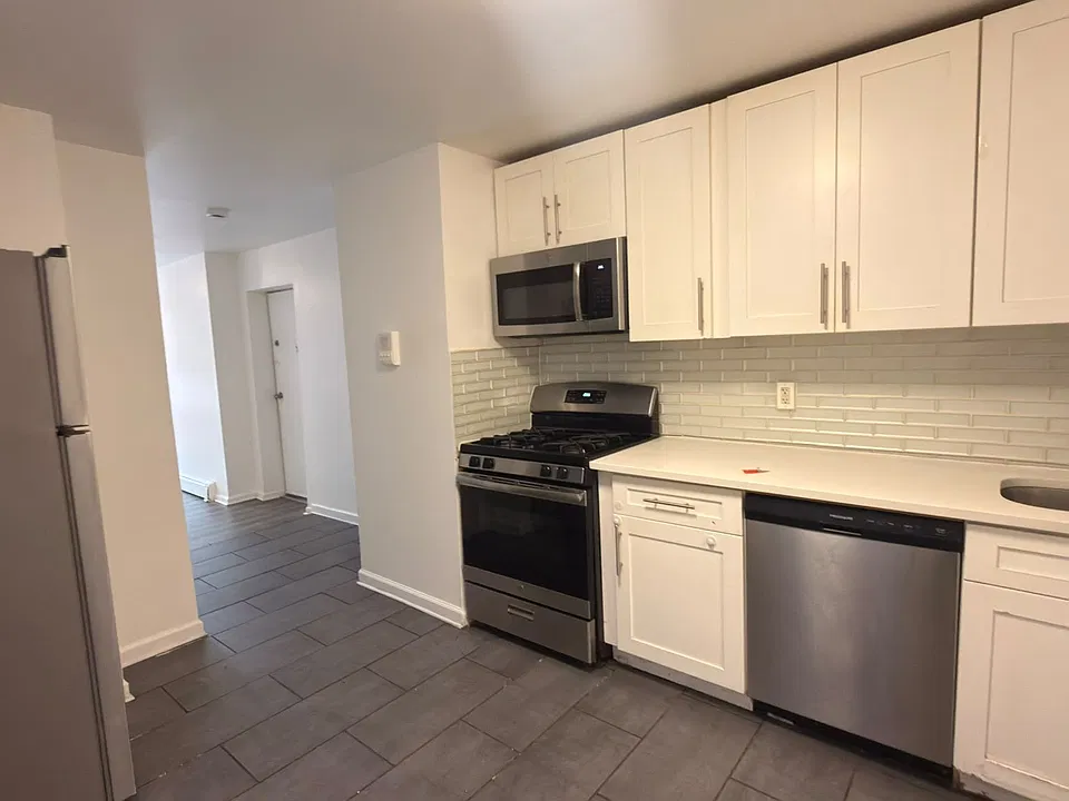 168 Clinton Ave #4E
