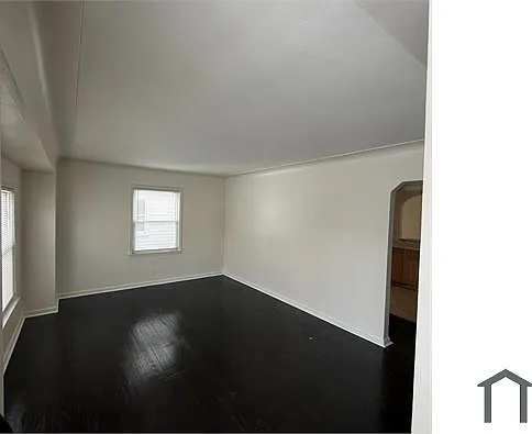 14470 Agnes Ave — Photo 2
