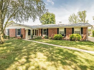 336 Greenbriar Ln, Ballwin, MO