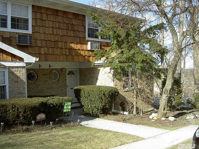 1st image of 8 Harbour Ln
