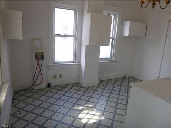 2nd image of 678 Kling St #1
