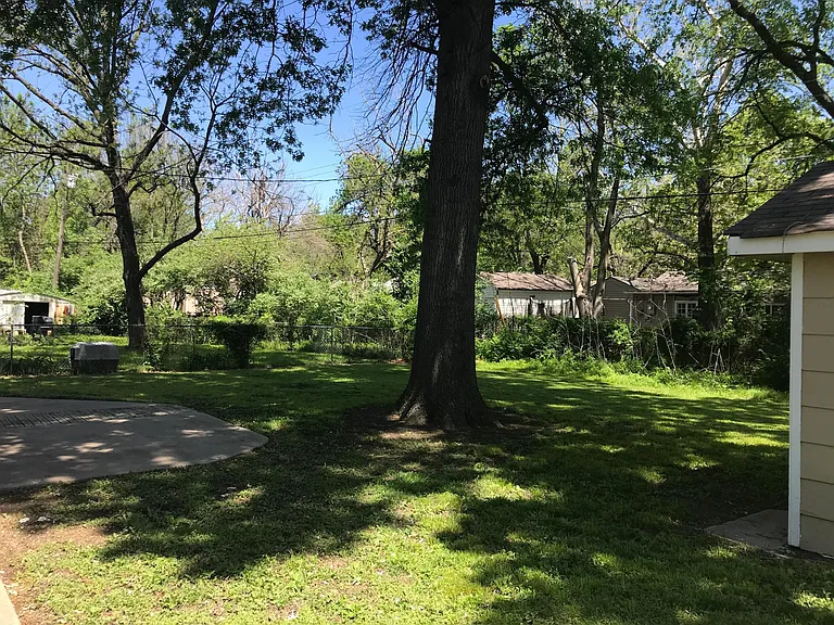 2332 SW Edgewater Ter — Photo 25