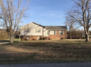 1094 Hidden Valley Cir, McMinnville, TN 37110