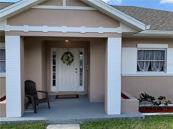 2nd image of 3255 Oak Bluff Dr