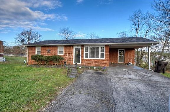 2nd image of 405 Cottonwood Ln