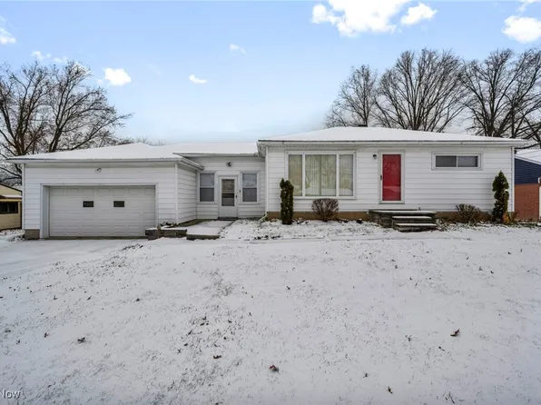 38271 Hurricane Dr, Willoughby, OH 44094