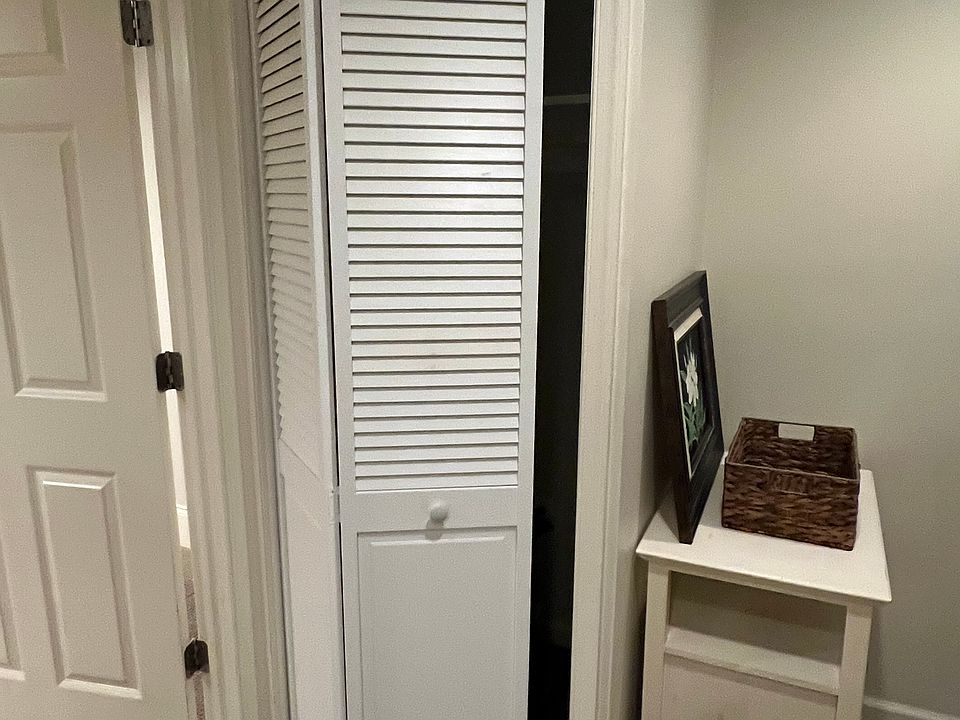 This room has closet storage space.