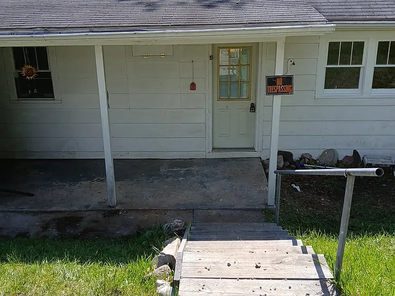 256 Barretts Dr — Photo 28