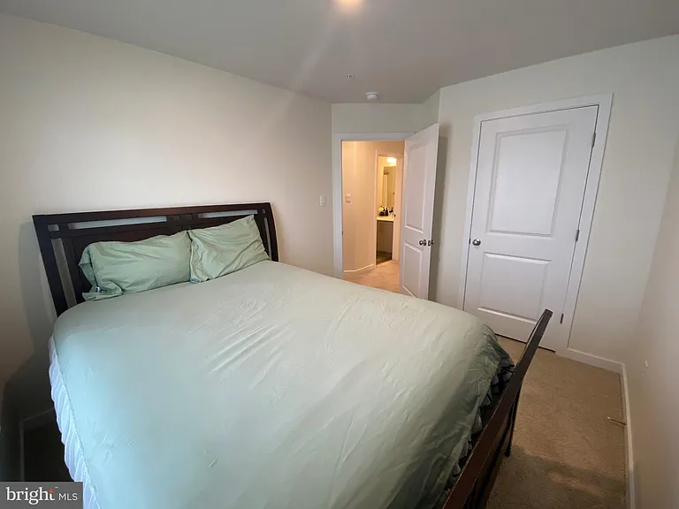 7530 Daybreak Dr — Photo 34