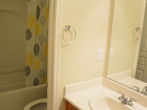 2nd image of 10058 Knotts Dr