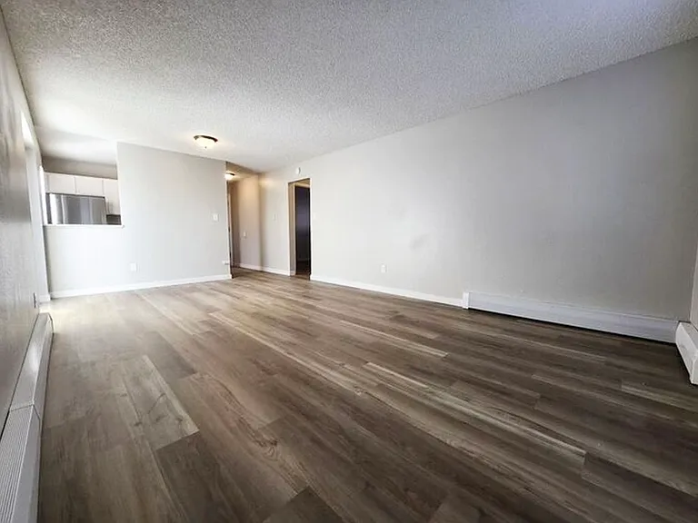 4330 Loomis Ave #2 — Photo 6