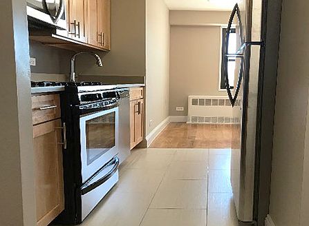 3rd image of 341 10th St APT 5D