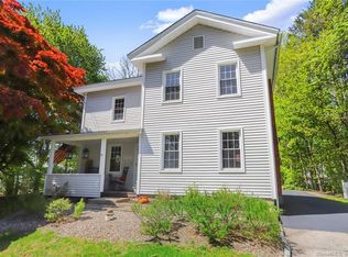 47 Jerusalem Hl, Trumbull, CT 06611