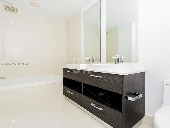 3rd image of 55 SW 9th St Unit 1104