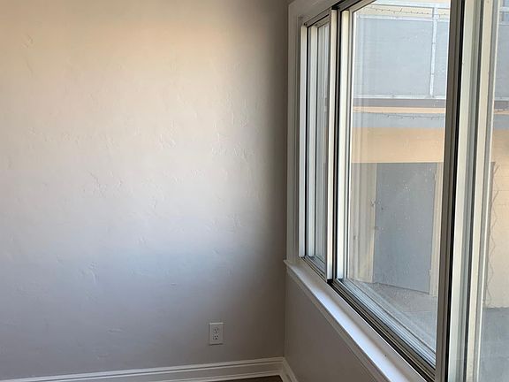 5th image of 119 Sylvan Ave