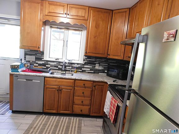 5th image of 8 Tilden Road
