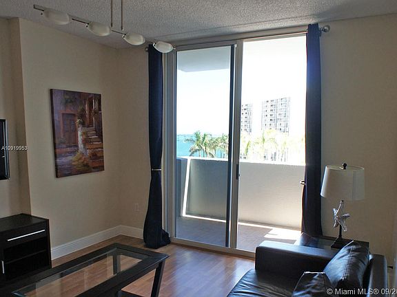 5th image of 185 SE 14th Ter APT 1106