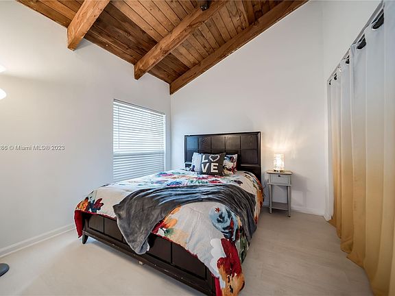 4th image of 1961 SW 81st Ave #1961