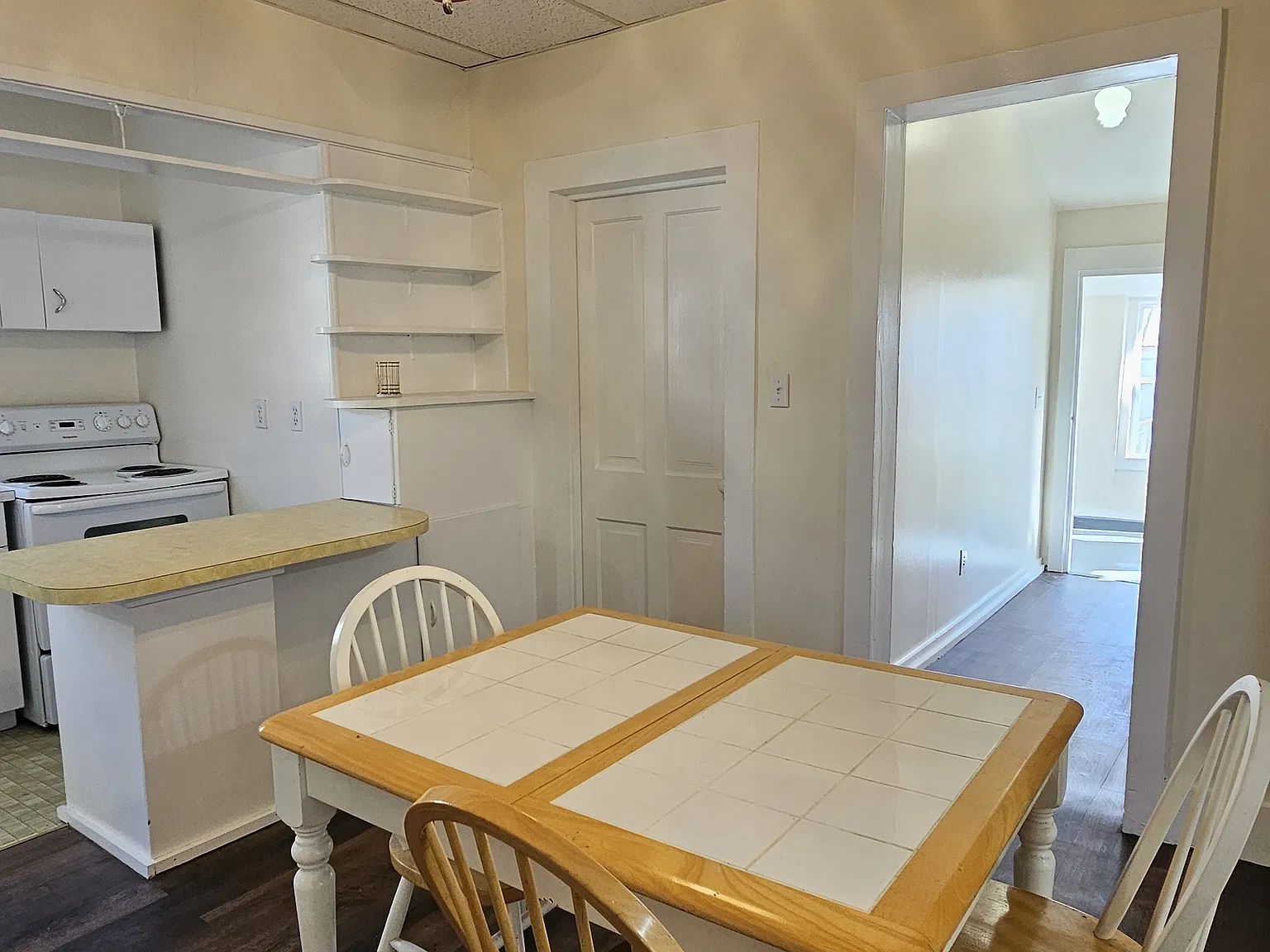 3 bed, 1500 sqft, $1,000 — Photo 2