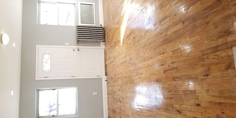 Rented by City Express Realty & Management Corp | media 41