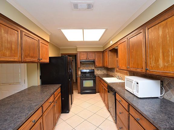 4th image of 308 Tupelo Ln