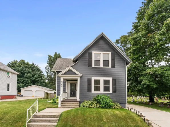 1703 Division STREET, Manitowoc, WI 54220