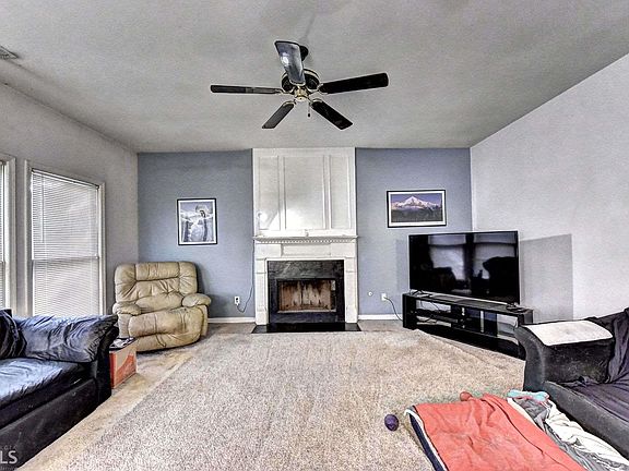 2nd image of 1055 Meadow Walk Ave
