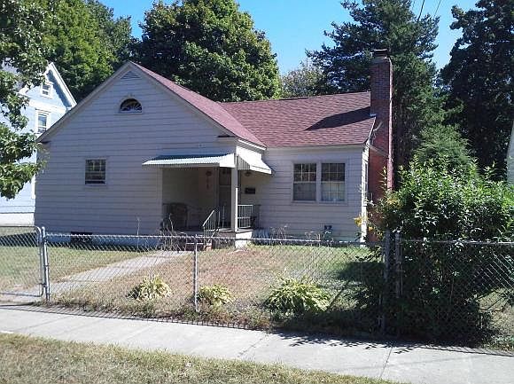 1st image of 150 Helen St